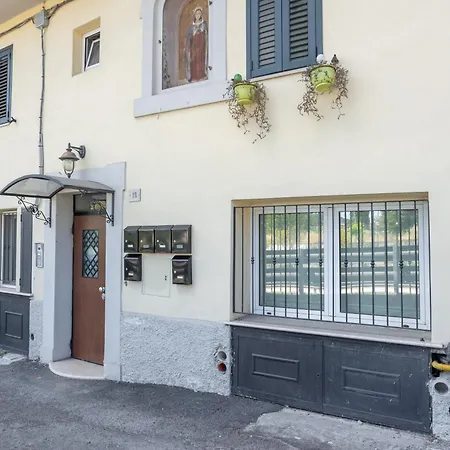 Mari Flat - Posto Auto E Metro - Italywego Apartment *
